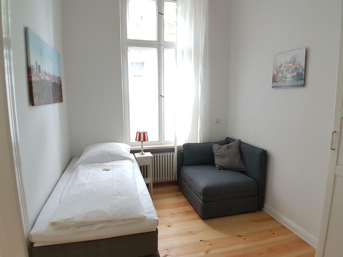 Lang Re By Rockchair Apartments L Superhost Status L 2 Bedrooms Boxspringbeds In City Center - Cozy Family & Business Flair Welcomes You! Berlin Exterior photo