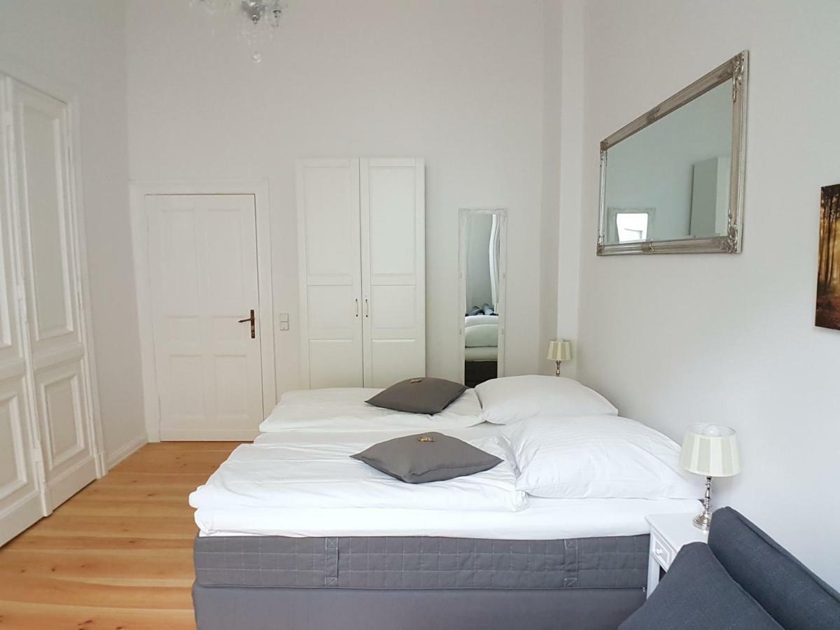 Lang Re By Rockchair Apartments L Superhost Status L 2 Bedrooms Boxspringbeds In City Center - Cozy Family & Business Flair Welcomes You! Berlin Exterior photo
